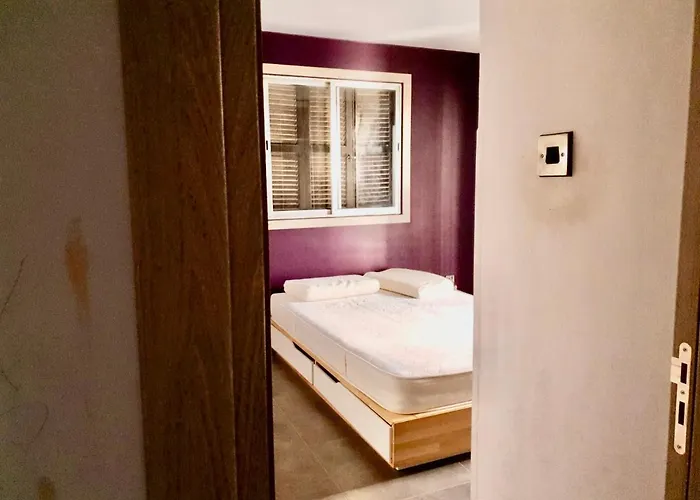 דירה 2-bedroom In Center *