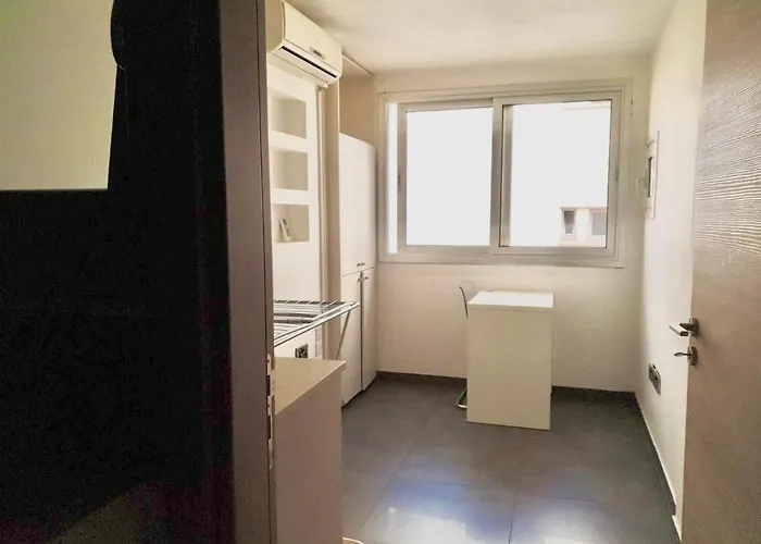 2-bedroom In Center *