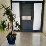 2-bedroom In Center *