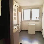 2-bedroom In Center *