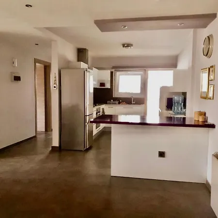 Διαμέρισμα 2-bedroom In Center