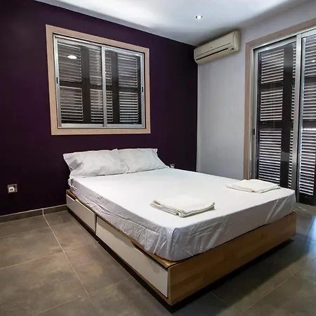 2-bedroom In Center Apartment *