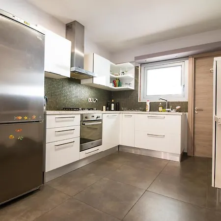 2-bedroom In Center Daire *