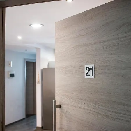 2-bedroom In Center Apartman *