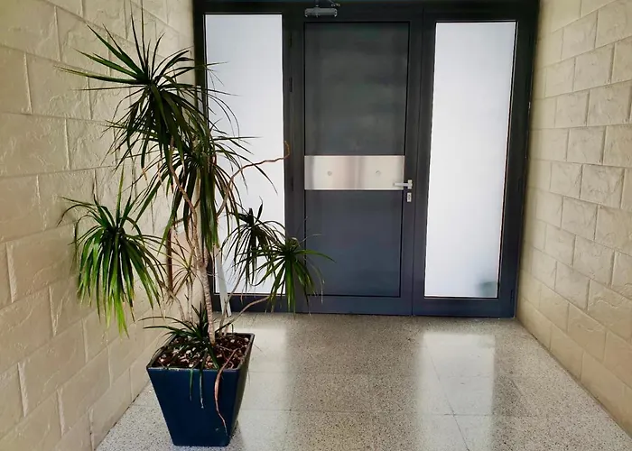 2-bedroom In Center *